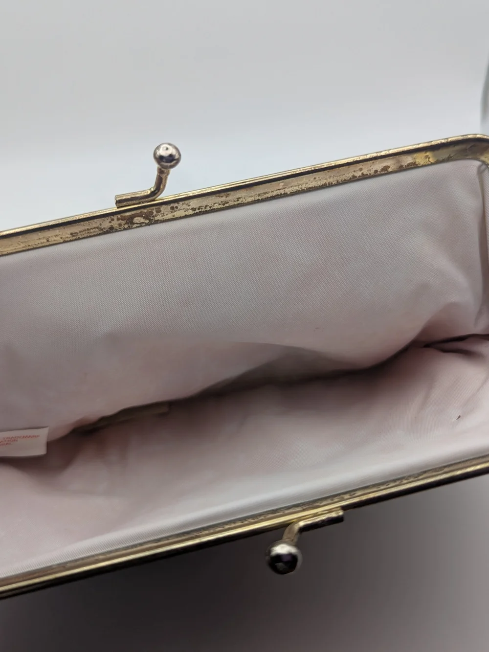 1980's Gloria Vanderbilt Kiss Clutch Makeup Bag